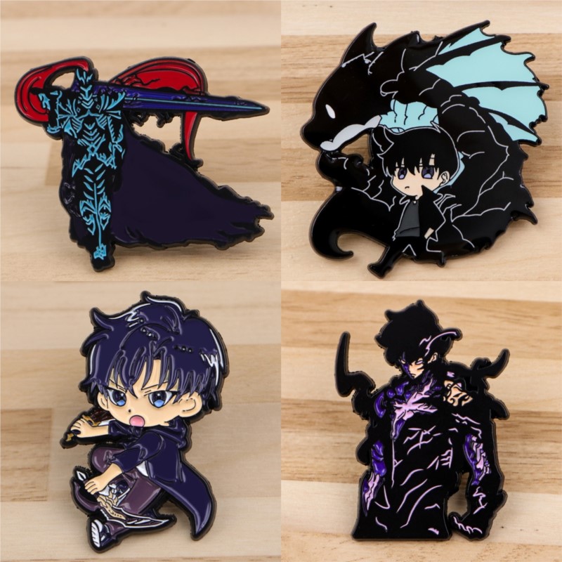 Lapel Pin Enamel - เข็มกลัดเคลือบเงาลายการ์ตูนเด็กชายดาบมอนสเตอร์เงาโทนสีเข้ม ดีไซน์เท่ สำหรับติดปกเสื้อ กระเป๋าเป้ เสื้อผ้า และชุดประจำวัน