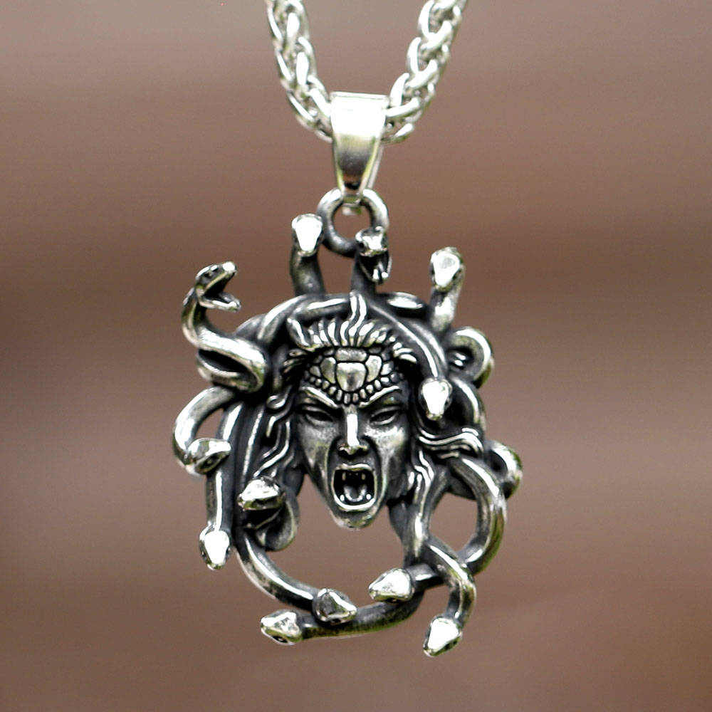 2023สร้อยคอจี้เมดูซ่าสำหรับผู้ - Men Accessories Guide บทวิจารณ์และราคา